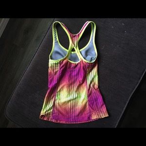 Women’s sports tank top
